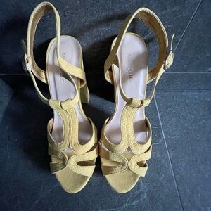 Elegant Yellow Heels for Women